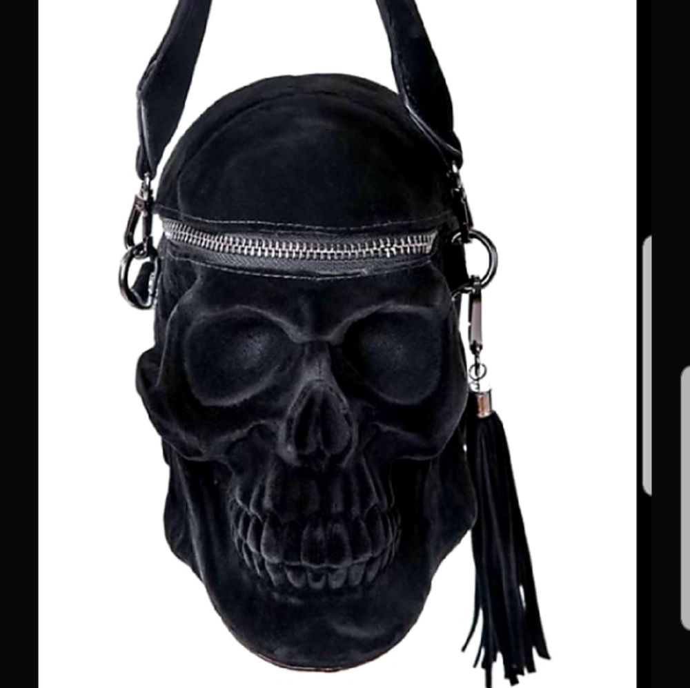 Skull head purse